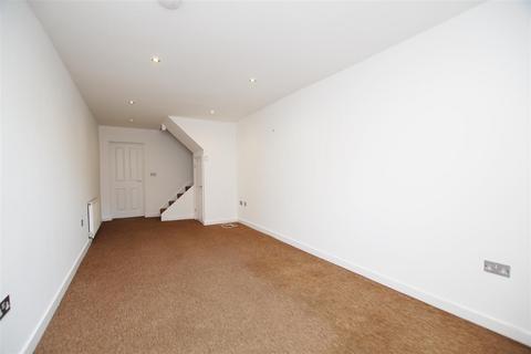 2 bedroom semi-detached house to rent, Eastcott Hill, Swindon SN1