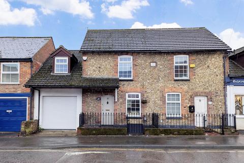 3 bedroom cottage for sale, St Johns Road, Boxmoor