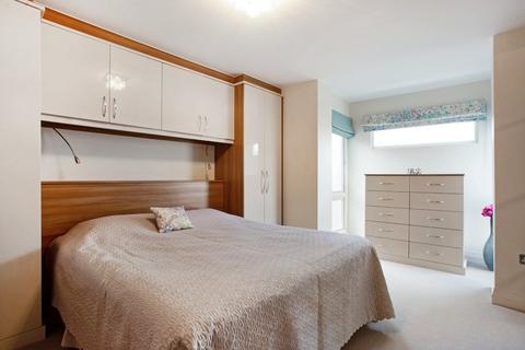 1 bedroom flat for sale, Fulham Road, Fulham, London