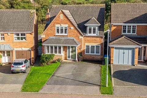 4 bedroom detached house for sale, Roundhill Close, Market Harborough LE16