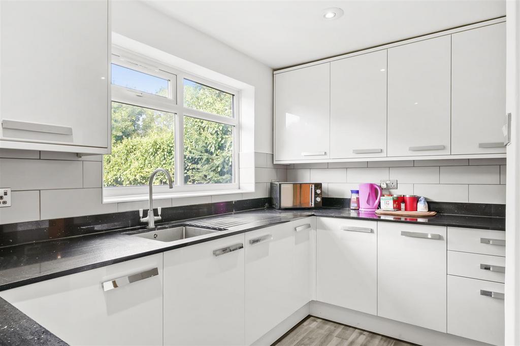 93 Norval Road - s T4mm3r6 O2 Fd Z7lp Vt4 K.jpg