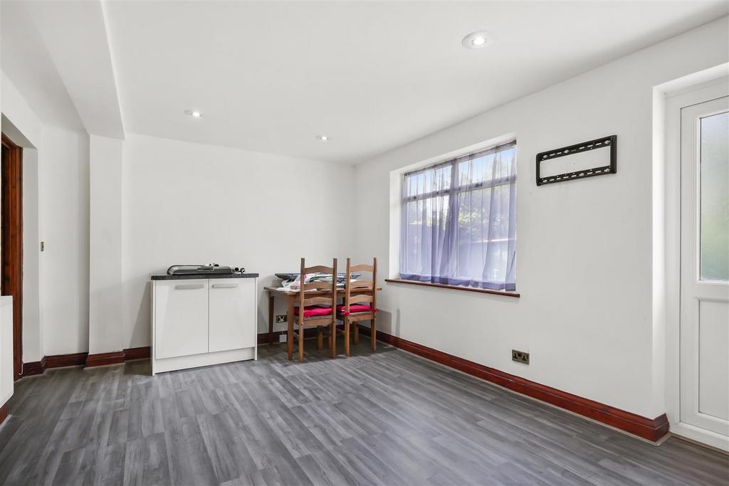 93 Norval Road - opuk Si Ec ZFHQh Ye Ov3d9.jpg