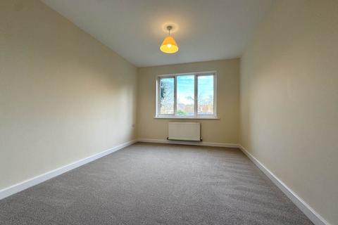 2 bedroom apartment to rent, Richmond Park Road, Bournemouth BH8