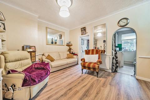 2 bedroom flat for sale, Stanley Road, Carshalton