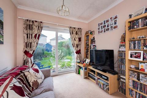 7 Hind Crescent, Erith, DA8 3BP