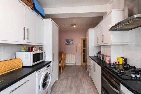 7 Hind Crescent, Erith, DA8 3BP