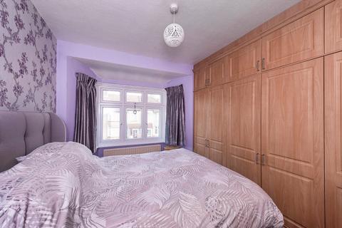 7 Hind Crescent, Erith, DA8 3BP