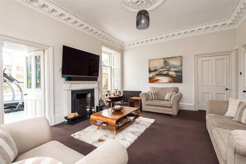Wester Riggs, 25 Broomieknowe, Lasswade, EH18 1LN