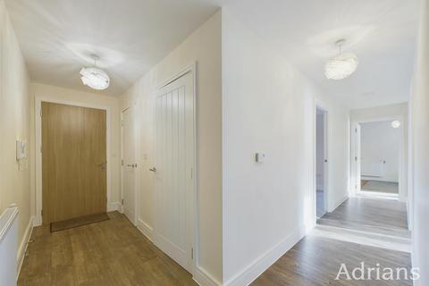 2 bedroom flat for sale, Searle Crescent, Chelmsford