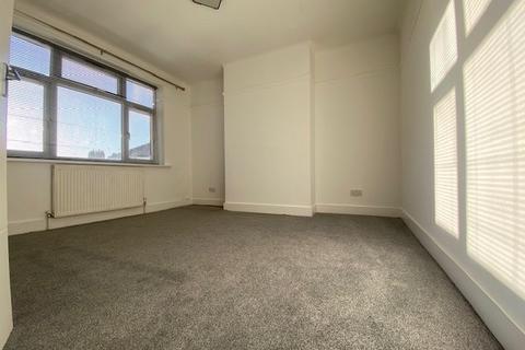 2 bedroom maisonette to rent, Marlborough Gardens, London, N20