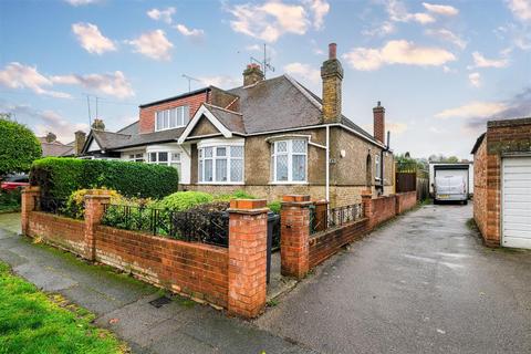 2 bedroom semi-detached bungalow for sale, College Gardens, North Chingford