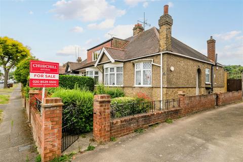 2 bedroom terraced bungalow for sale, College Gardens, North Chingford