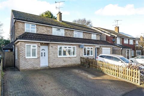40 Linden Way, Ripley, Woking, GU23 6LW