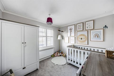 40 Linden Way, Ripley, Woking, GU23 6LW