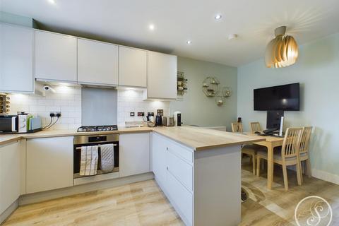 2 bedroom terraced house for sale, Eden Court, Leeds