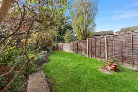 3 bedroom end of terrace house for sale, Beaconsfield Road, London