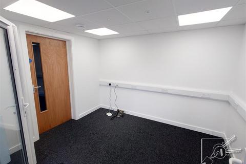 Office to rent, Dover Road East, Gravesend