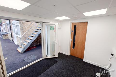 Office to rent, Dover Road East, Gravesend