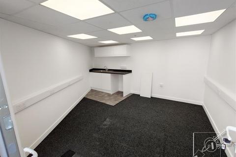 Office to rent, Dover Road East, Gravesend