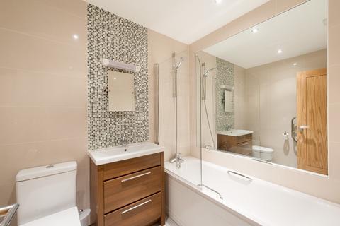 2 bedroom flat to rent, 126 Whitechapel High Street, London E1