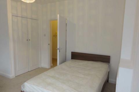 Studio to rent, Petty France, London SW1H