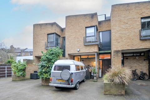 3 bedroom mews for sale, Indigo Mews, Carysfort Road, London