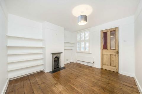 2 bedroom house to rent, Blackmores Grove, Teddington TW11