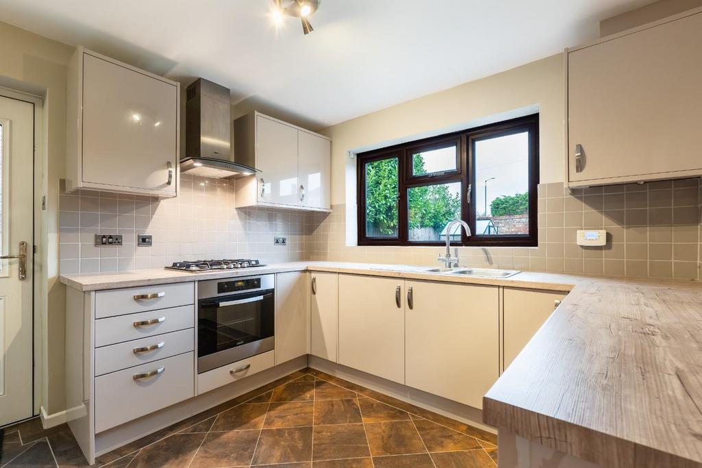 KITCHEN-2.jpg