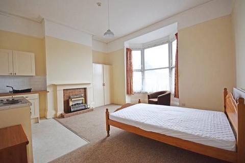 1 bedroom flat to rent, 3 Monkton Street, , Ryde