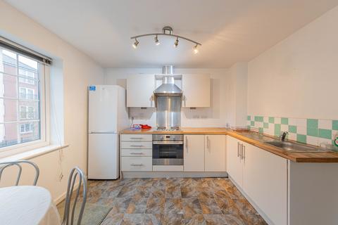 2 bedroom flat for sale, Greenings Court, Warrington, WA2