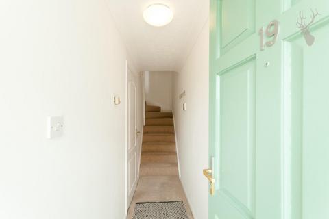 2 bedroom townhouse to rent, Malmesbury Road, Bow E3