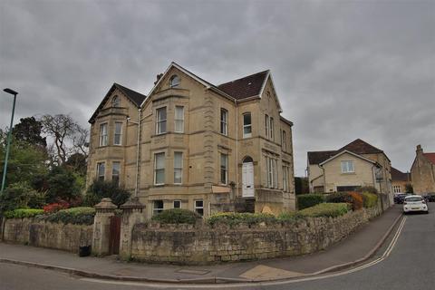 2 bedroom flat to rent, 75 Lower Oldfield Park, Bath BA2