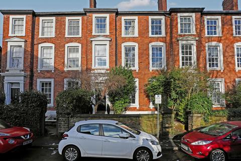 8 bedroom townhouse for sale, Ashgate Road