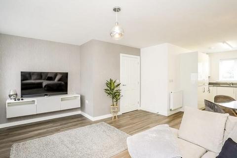 2 bedroom maisonette to rent, VALERIAN WAY