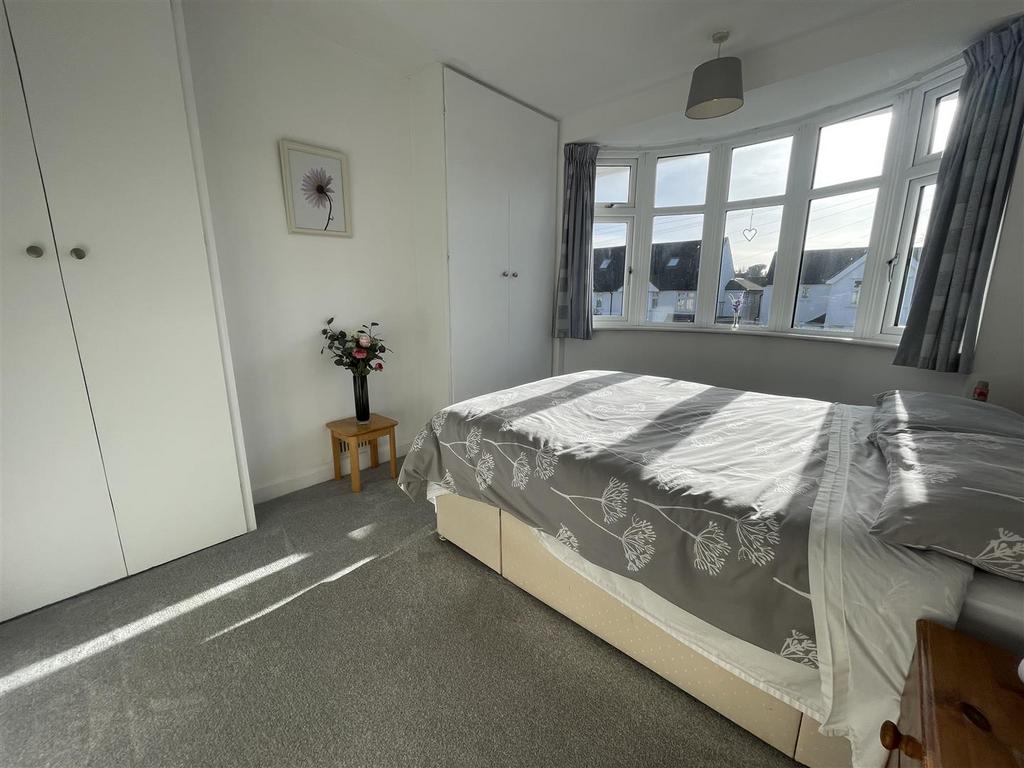 Bed1.jpg