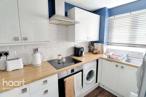 1 bedroom apartment to rent, Vignoles Road, Romford