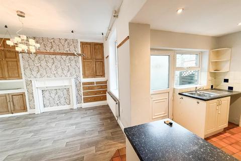 3 bedroom terraced house for sale, Skipton Road, Silsden