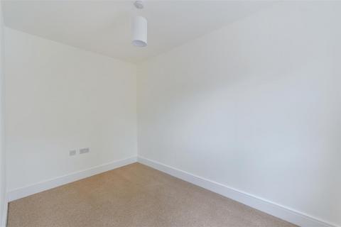 3 Barrow Gardens, Redhill, RH1 1TP