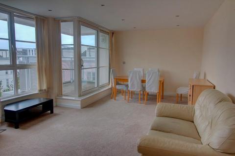 2 bedroom flat to rent, Watkin Road, Leicester LE2