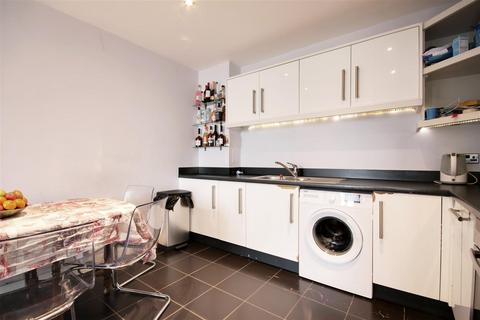 2 bedroom apartment for sale, Eaton Road, Enfield