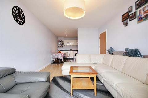 2 bedroom apartment for sale, Eaton Road, Enfield