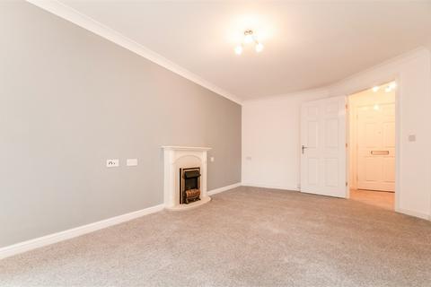 1 bedroom flat for sale, Fairweather Court, Darlington DL3