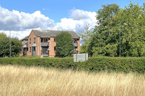 1 bedroom flat for sale, Wallace House, Lammas Walk, Warwick