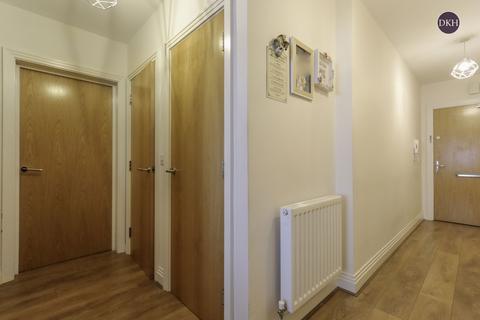 2 bedroom apartment for sale, Lucas Court, Watford WD18