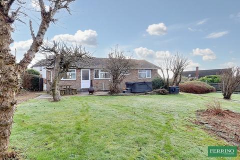 3 bedroom detached house for sale, Dean Court, Lydney, Gloucestershire. GL15 5TD