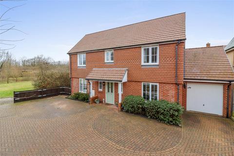 4 bedroom house for sale, Hedley Way, Hailsham