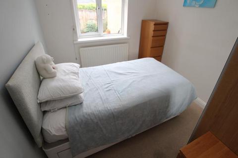 123 All Alone Road, Bradford, BD10 8TR