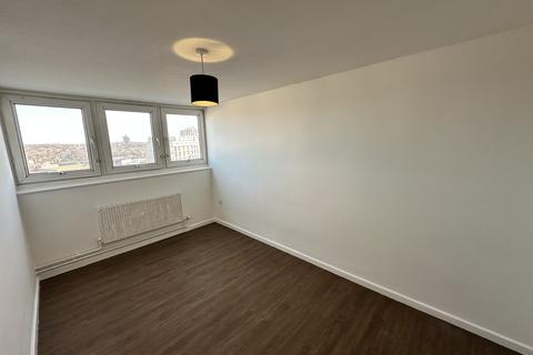 2 bedroom flat to rent, Victoria Centre, Nottingham NG1