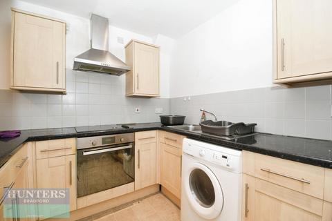 2 bedroom flat to rent, Hick Street, Bradford, West Yorkshire, BD1 5AW