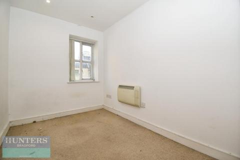 2 bedroom flat to rent, Hick Street, Bradford, West Yorkshire, BD1 5AW